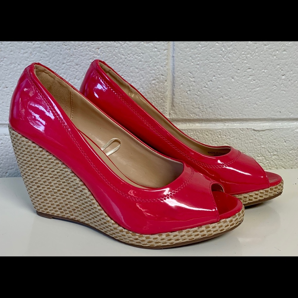 PINK PLATFORM WEDGE 5” Heels Size 7